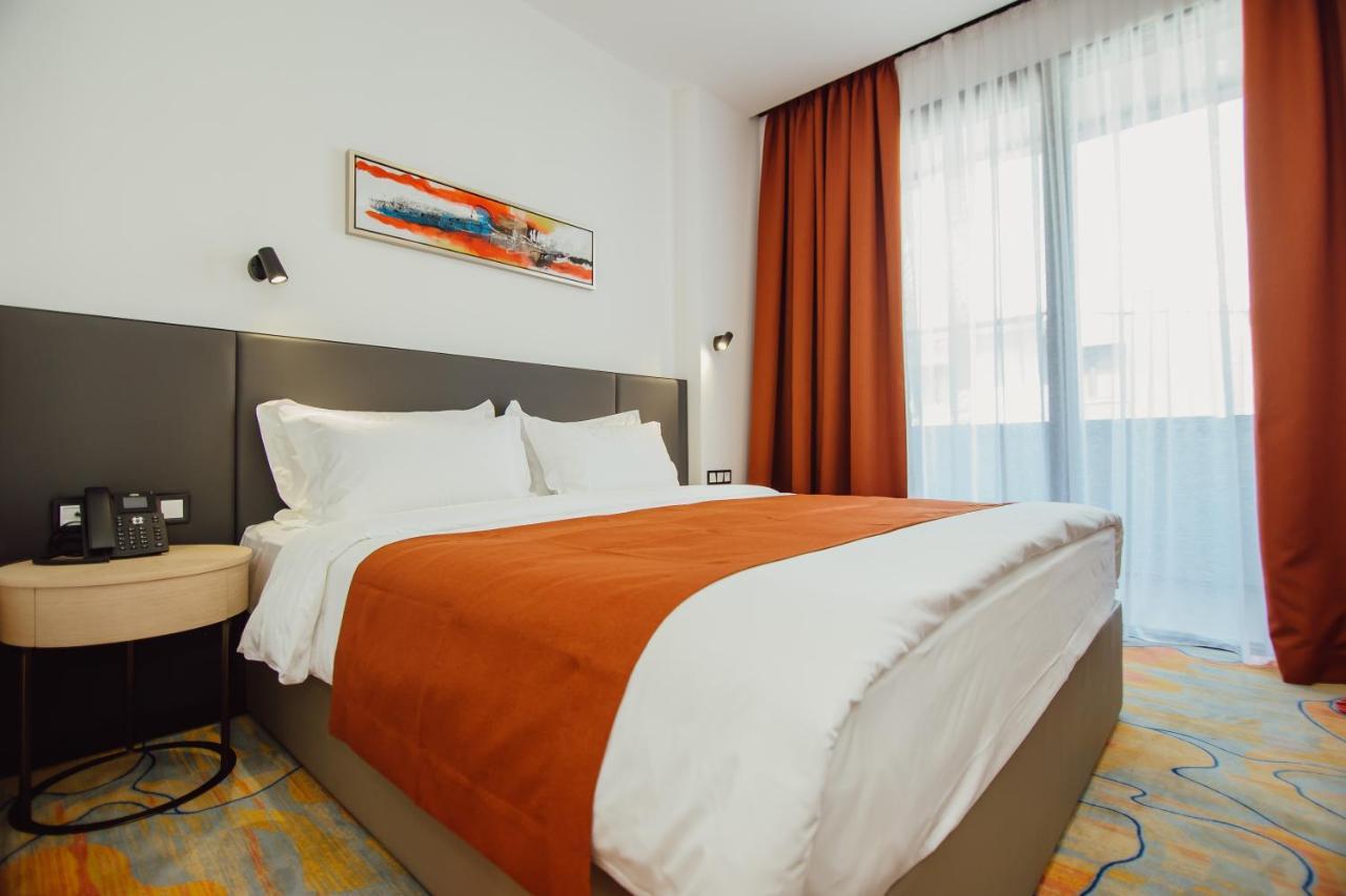 Graphic Hotel บาทูมิ ภายนอก รูปภาพ