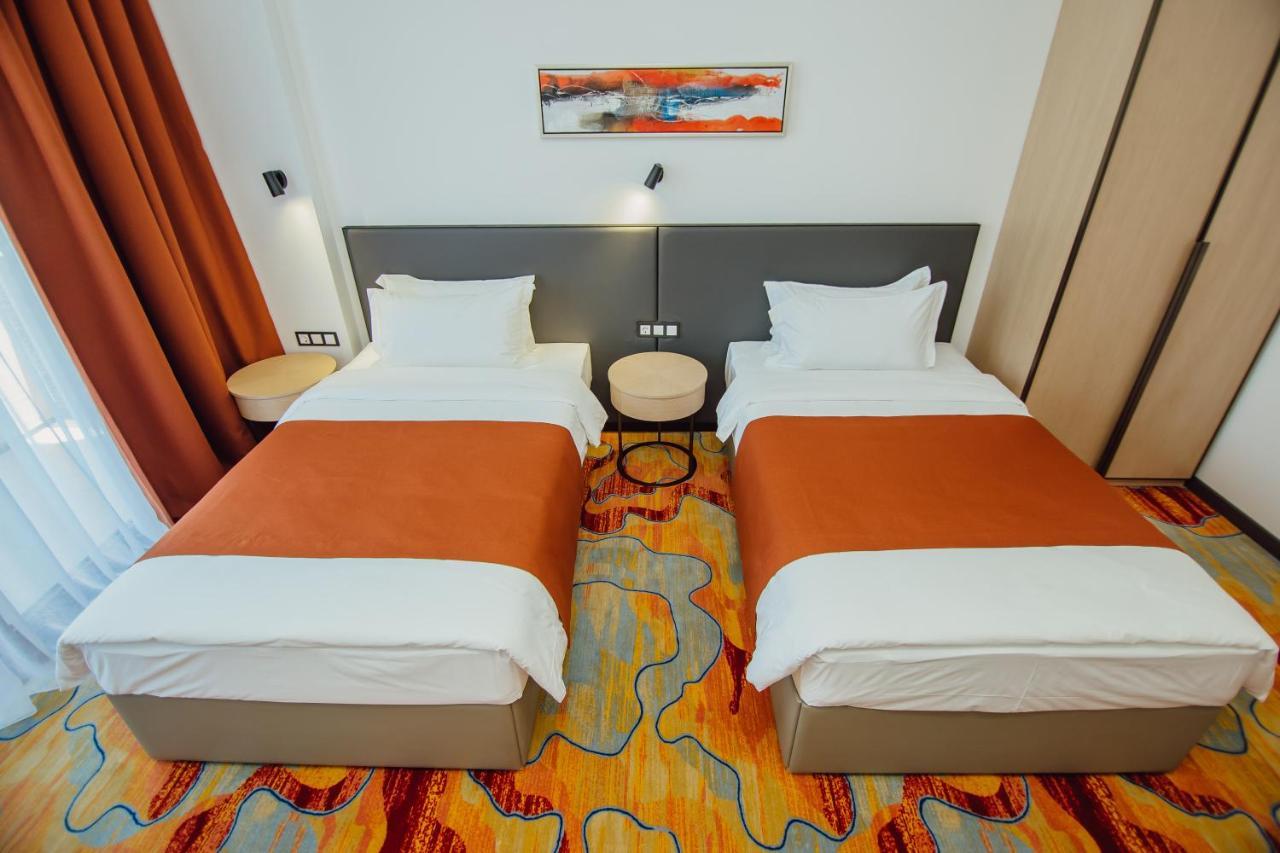 Graphic Hotel บาทูมิ ภายนอก รูปภาพ
