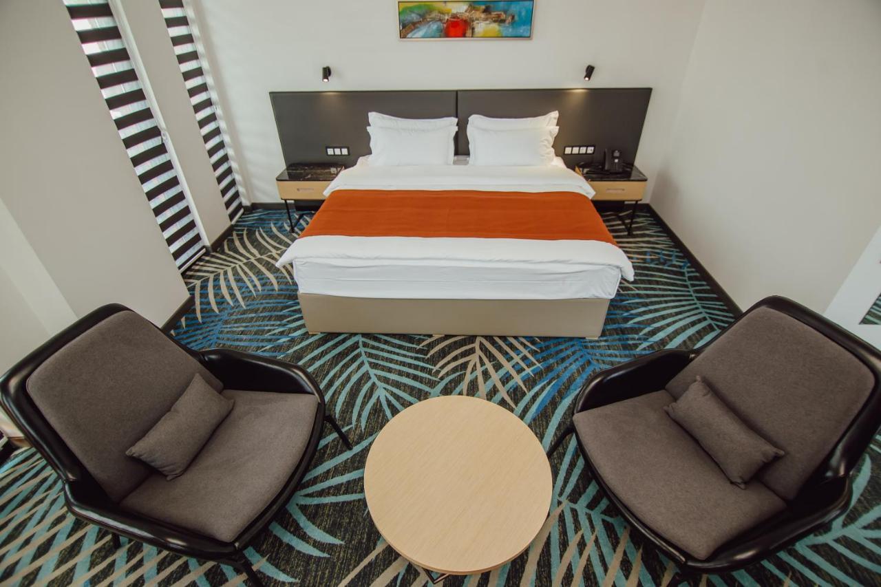 Graphic Hotel บาทูมิ ภายนอก รูปภาพ
