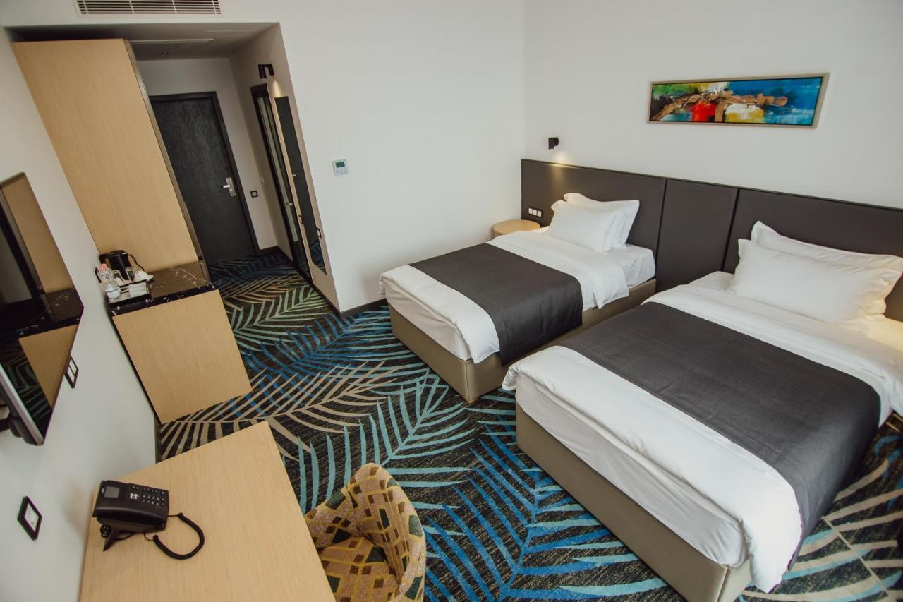 Graphic Hotel บาทูมิ ภายนอก รูปภาพ