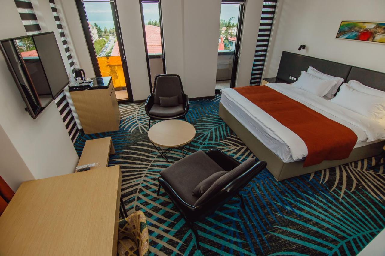 Graphic Hotel บาทูมิ ภายนอก รูปภาพ