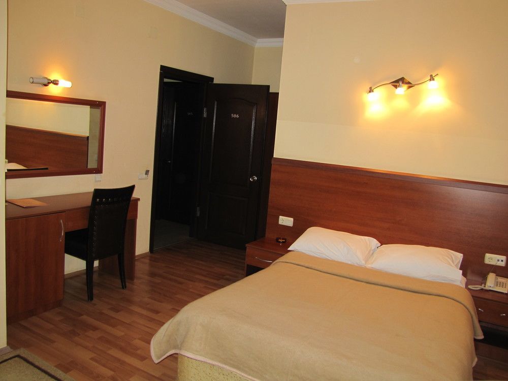 Graphic Hotel บาทูมิ ภายนอก รูปภาพ